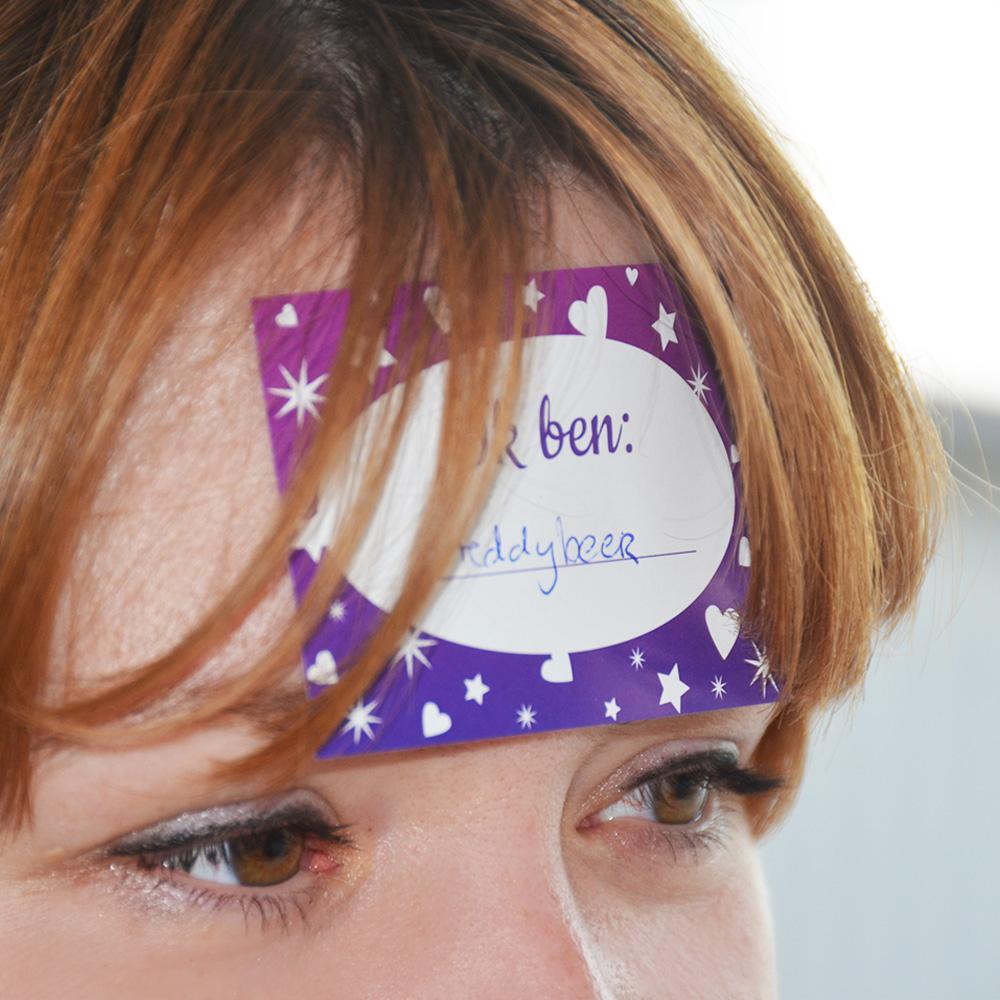 Babyshower spellenpakket wie ben ik spel