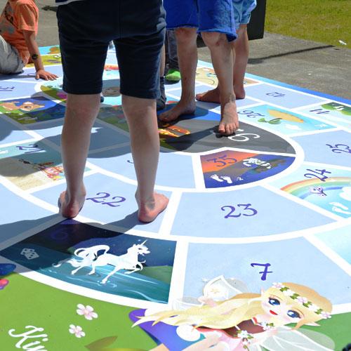 Levend ganzenbord kinderfeest spelletjes