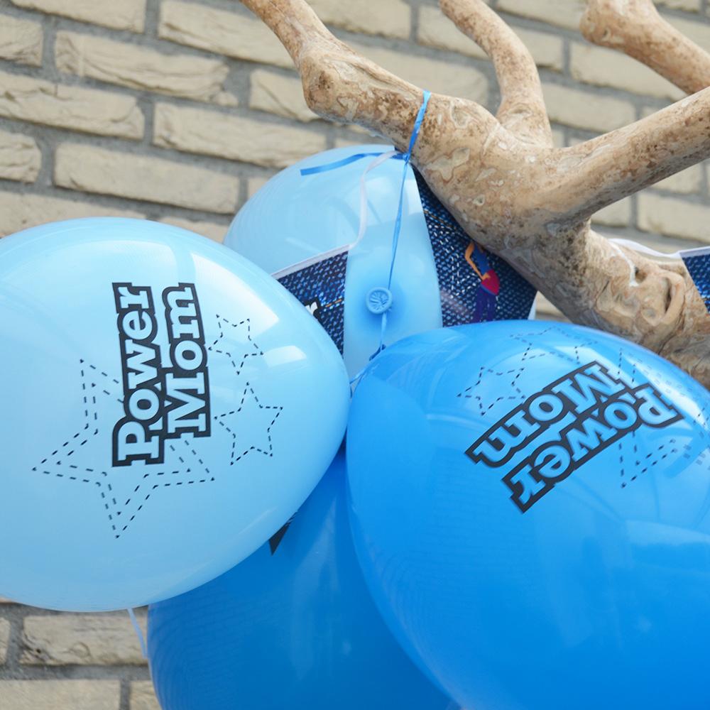 Versiering en servetten Power Mom ballonnen